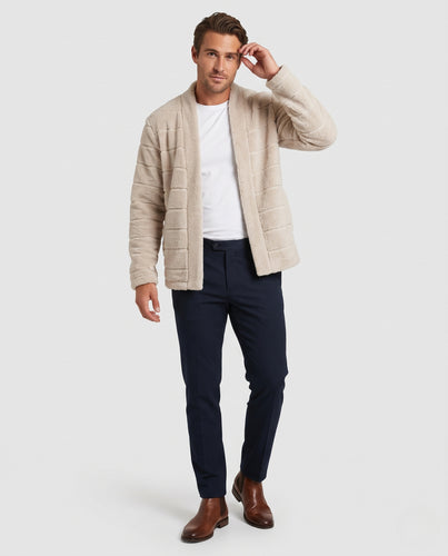 Herren Kurzblouson aus softem Kunstfell mit gestepptem Karopaneel und verdeckter Knopfleiste Nord Taschen