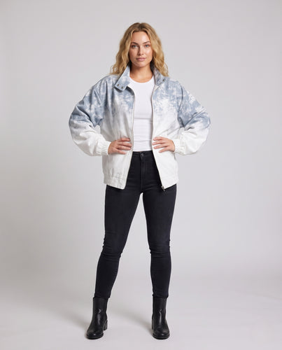 Damen Oversize Bomberjacke mit Batik‑Print, Stehkragen und Reißverschluss Nord Taschen