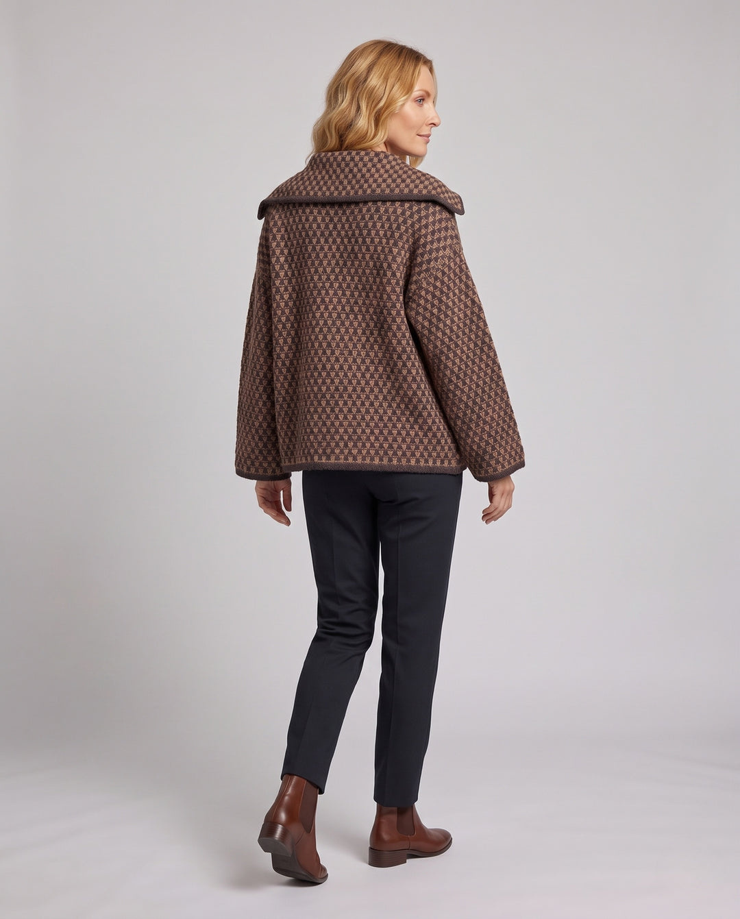 Product 11016885666138 - back_view