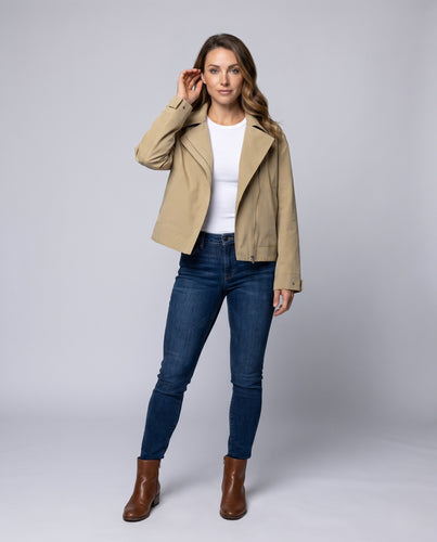 Damen Cropped Blousonjacke im Trench‑Look mit großem Hemdkragen und verdeckter Frontblende Nord Taschen