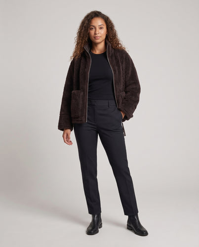 Damen Boxy‑Teddyjacke mit Stehkragen, zweiseitigem Reißverschluss und großen aufgesetzten Taschen Nord Taschen