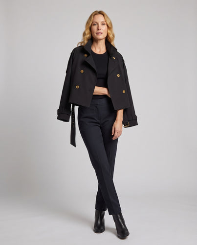 Damen Kurzcape-Trench mit doppelter Knopfleiste Schulterpatten und Taillengürtel Nord Taschen
