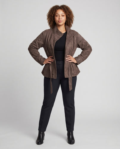 Damen Kurzjacke in Veloursoptik mit hohem Stehkragen und Taillengürtel Nord Taschen