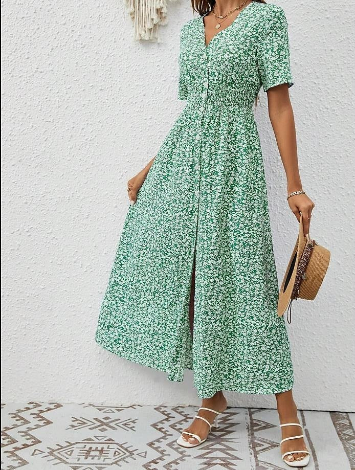 Luftiges Maxikleid mit kurzen Ärmeln und V-Ausschnitt