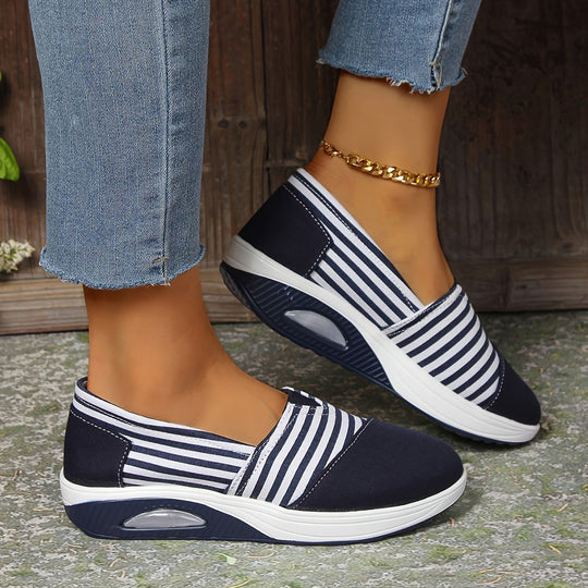 Gestreifte orthopädische Schuhe