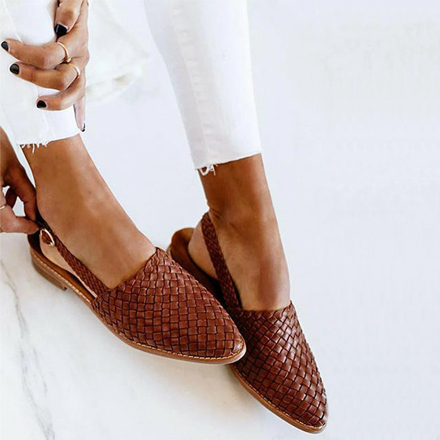 Vintage Geflochtene Spitzflache Schuhe