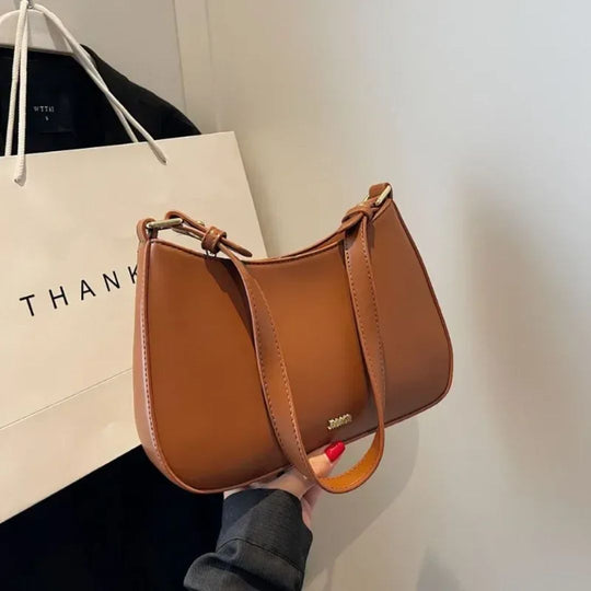 Nord Taschen | Umhängetasche für Damen - Elegante Schultertasche aus hochwertigem Leder mit praktischer Form