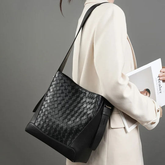 Nord Taschen | Umhängetasche für Damen - Modische Schultertasche mit geflochtenem Design und verstellbarem Riemen