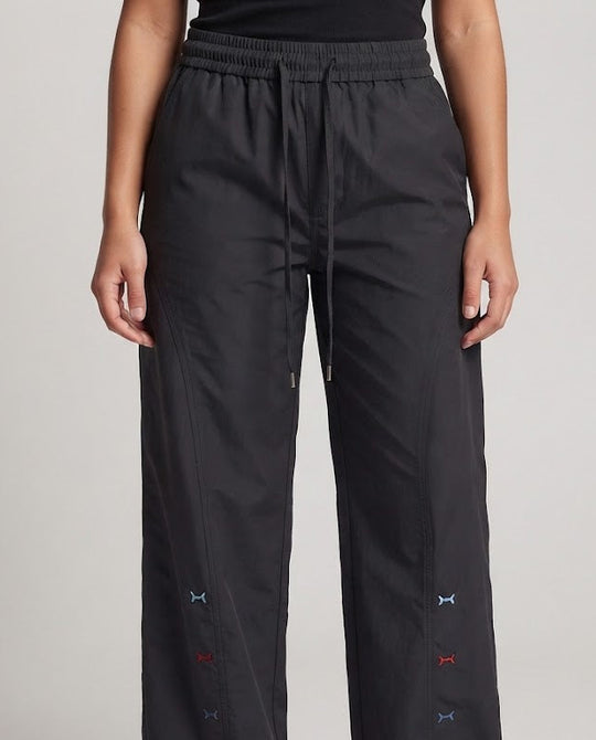 Damen Sportliche Freizeithosen mit elastischem Bund und buntem Detail Nord Taschen