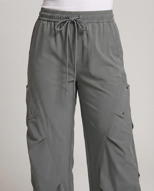 Damen Modische Cargo-Hose mit weitem Schnitt und elastischem Bund Nord Taschen