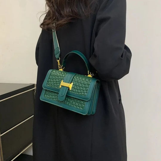 Nord Taschen | Umhängetasche für Damen - Kleine Tasche mit geflochtenem Design und praktischem Verschluss