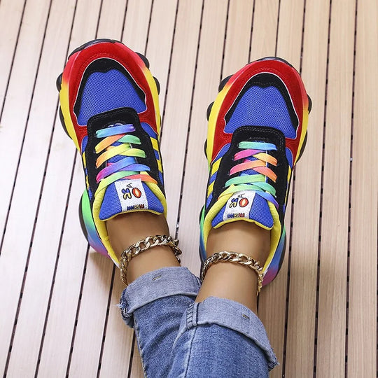 Stilvolle bunte orthopädische Sneakers