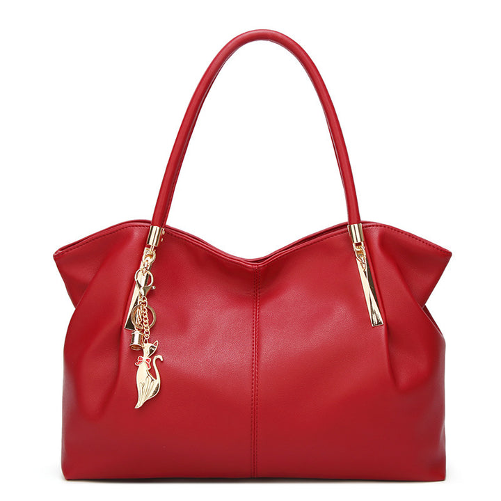 Damen Hobo-Tasche mit goldfarbener Detailverzierung und weicher Kunstleder-Oberfläche Nord Taschen