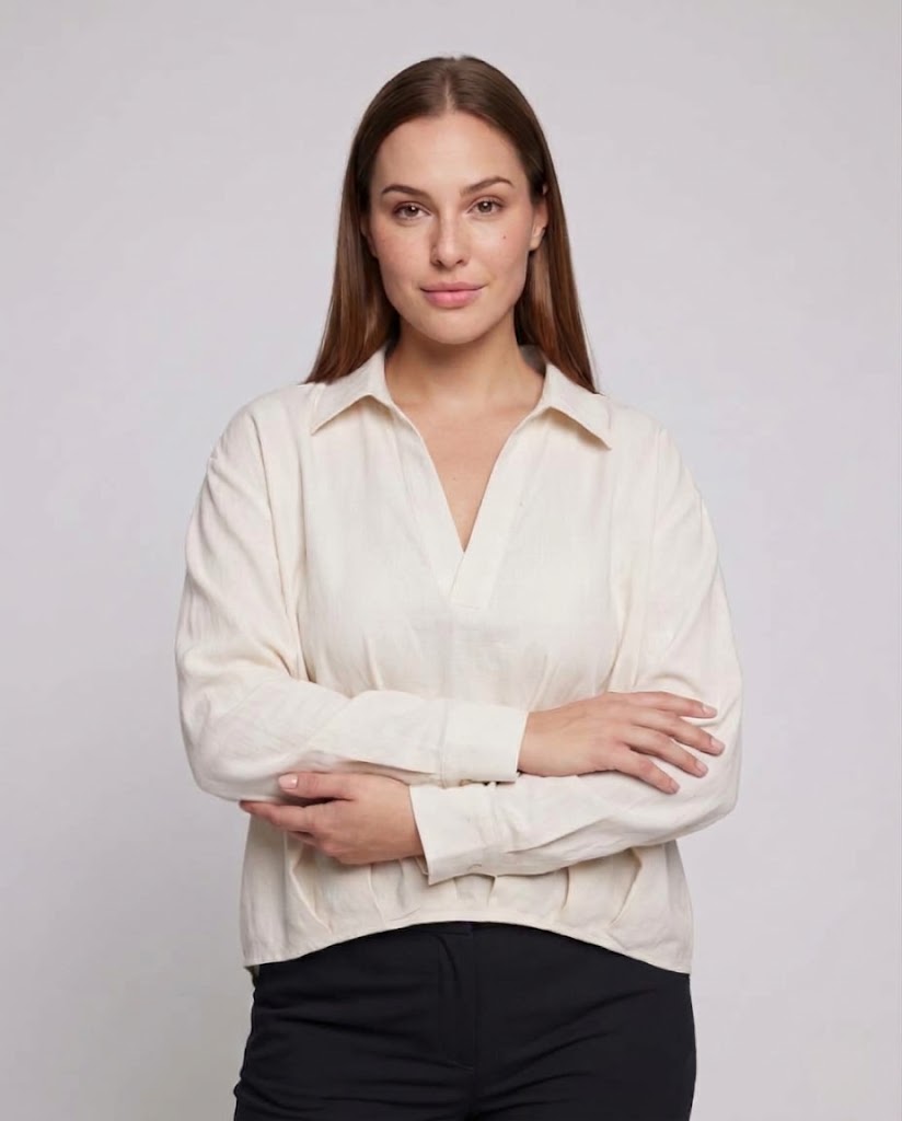 Damen Oversized-Bluse mit tiefem V‑Ausschnitt, Hemdkragen und tailliertem Knotenbund Nord Taschen