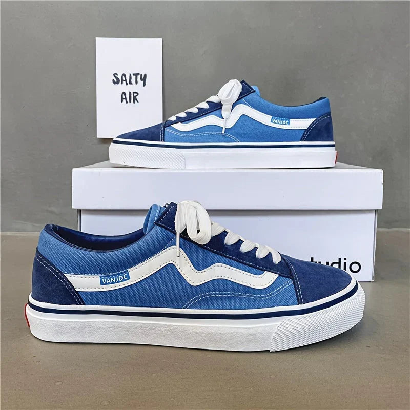 Niedrige Turnschuhe