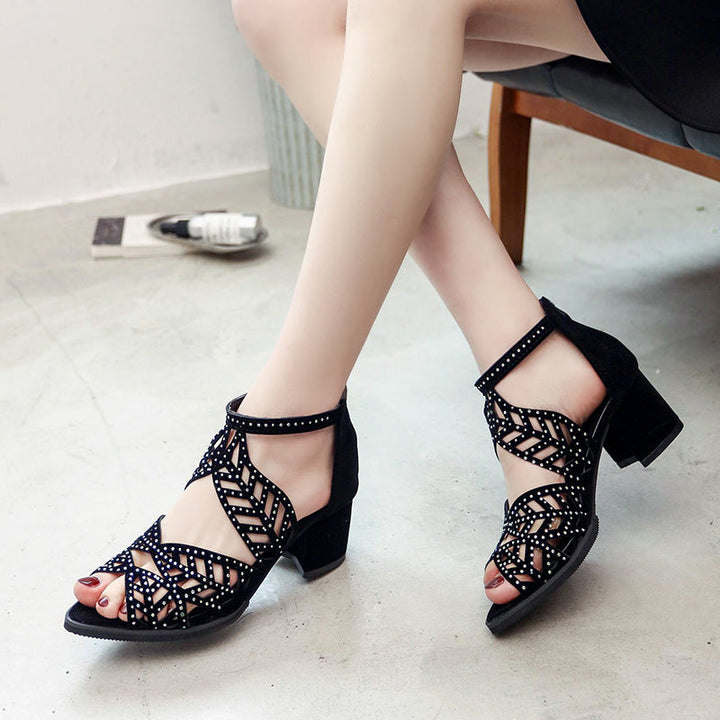 Damen Elegante Sandalen mit glamourösem Strassdetail und modischem Riemendesign