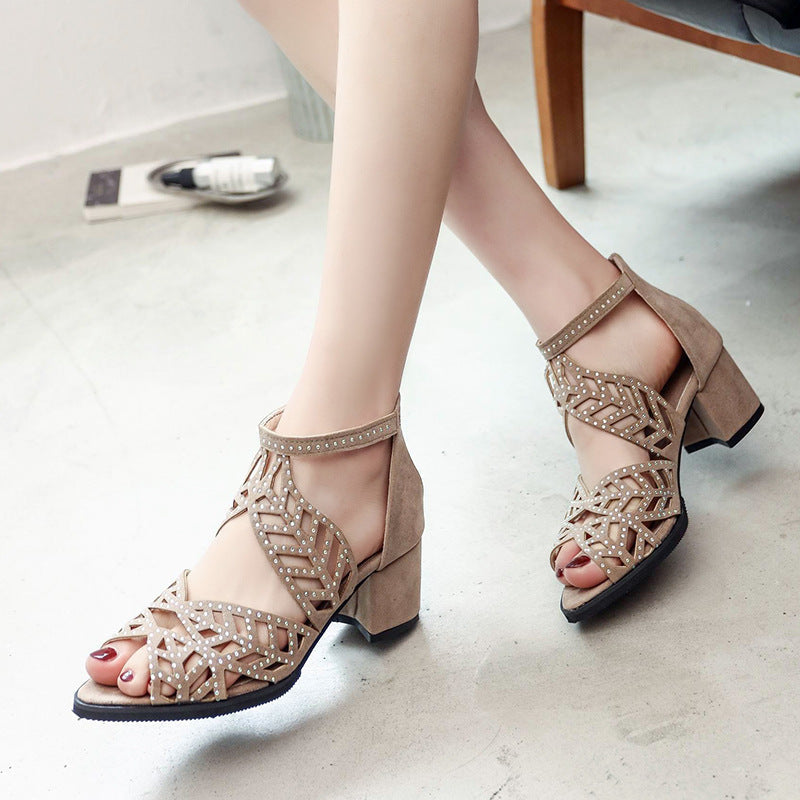Damen Elegante Sandalen mit glamourösem Strassdetail und modischem Riemendesign