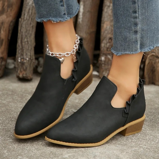 Elina Haltbare und Rutschfeste Stiefelette mit Rüschendetails Nord Taschen