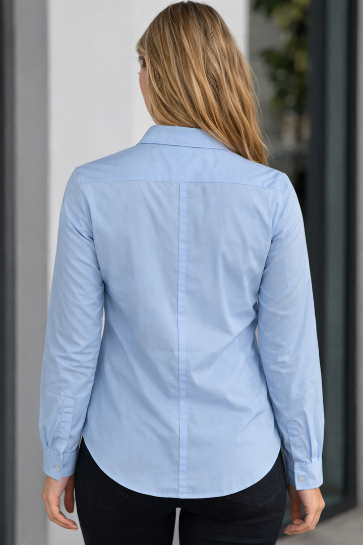 Damen Elegante Bluse mit strukturiertem Stoff und modernen Knopfdetails