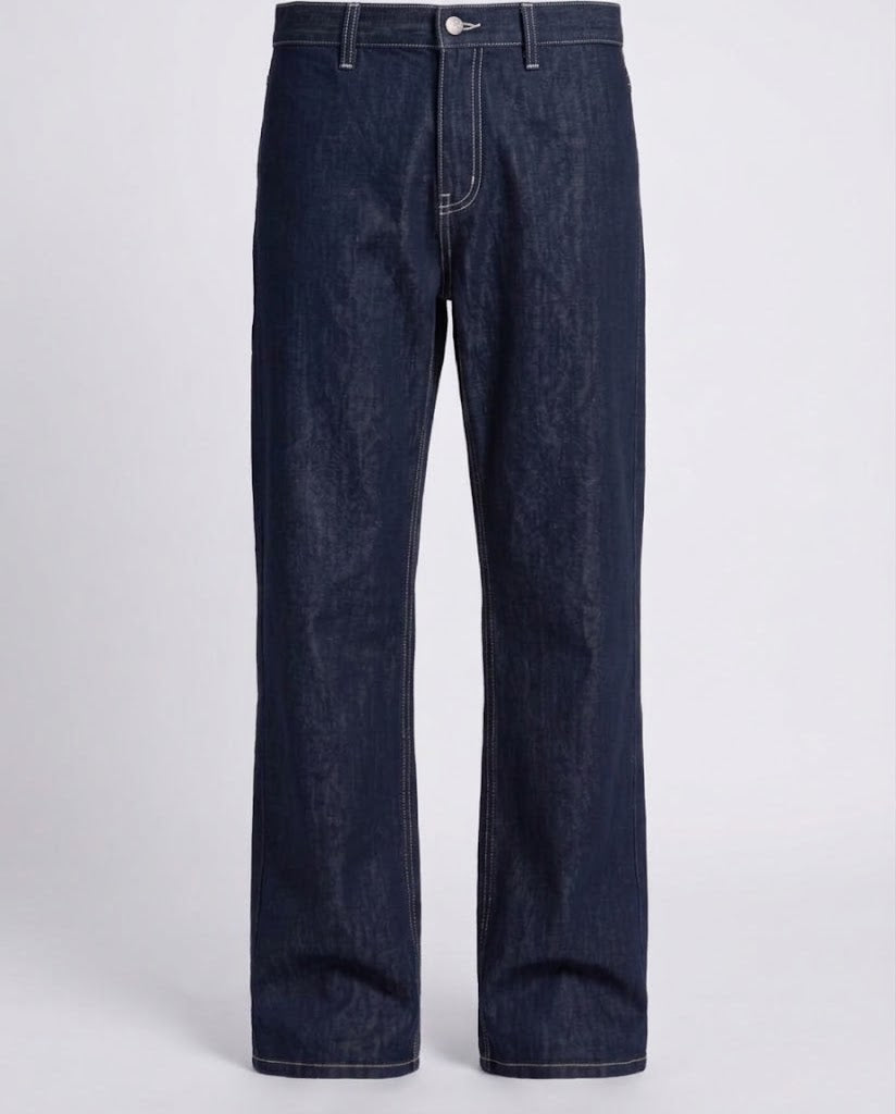 Damen Gerade geschnittene Raw‑Denim Jeans mit vertikaler Naht und cleanem Finish Nord Taschen
