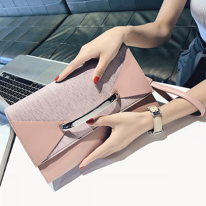 Damen Clutch in modernem Design mit eleganten Akzenten Nord Taschen