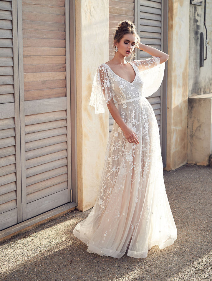 Damen Elegantes Maxikleid mit floralem Spitzenmuster und sanften Ärmeln