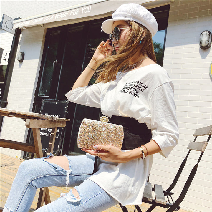 Damen Clutch mit glamourösem Design und funkelnden Applikationen Nord Taschen