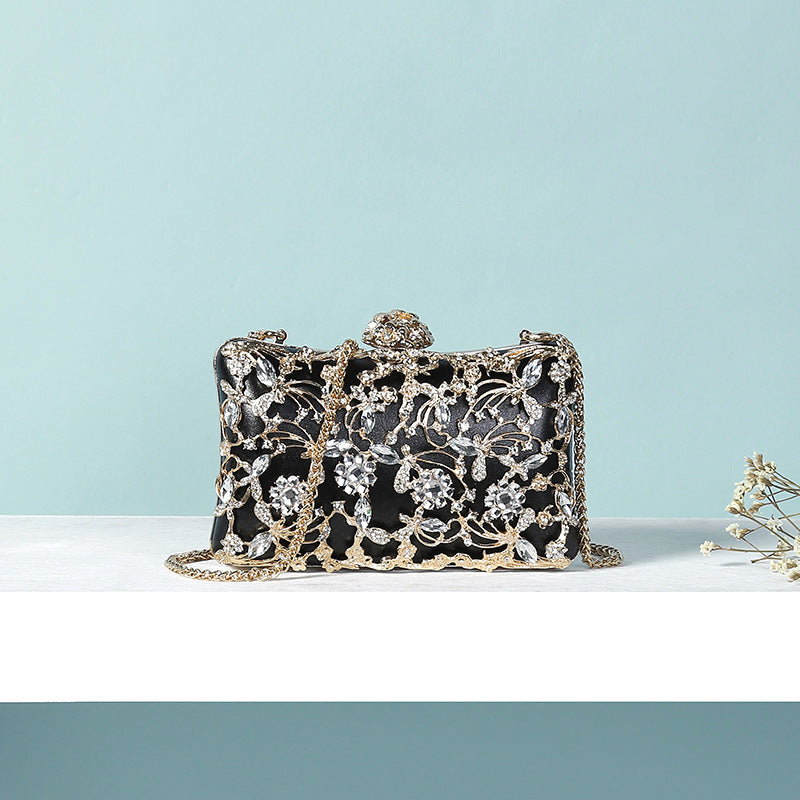 Damen Clutch mit exquisite Floral-Applikationen und funkelndem Kettenverschluss Nord Taschen