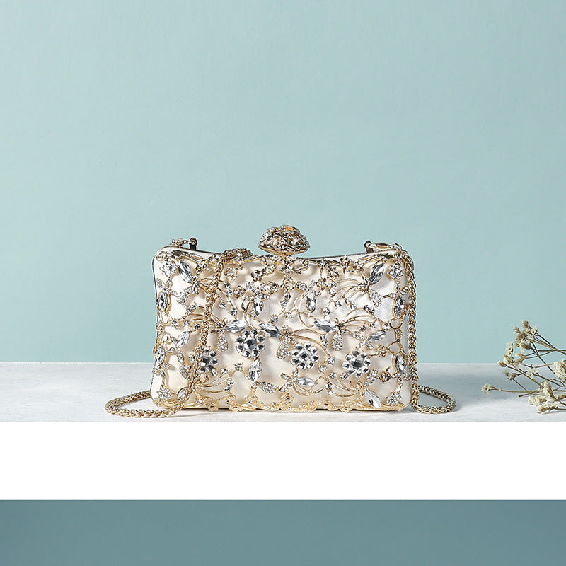 Damen Clutch mit exquisite Floral-Applikationen und funkelndem Kettenverschluss Nord Taschen