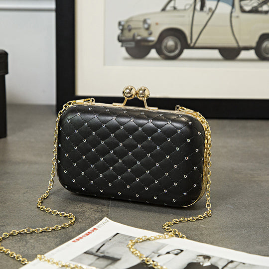 Damen elegante Clutch mit funkelnden Strassapplikationen Nord Taschen