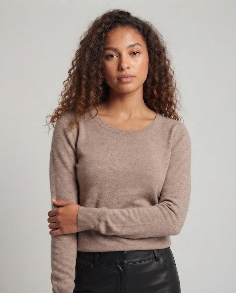 Damen Feiner Rundhalspullover aus Kaschmir‑Mix mit leichtem Stretch und feinem Rippbündchen Nord Taschen