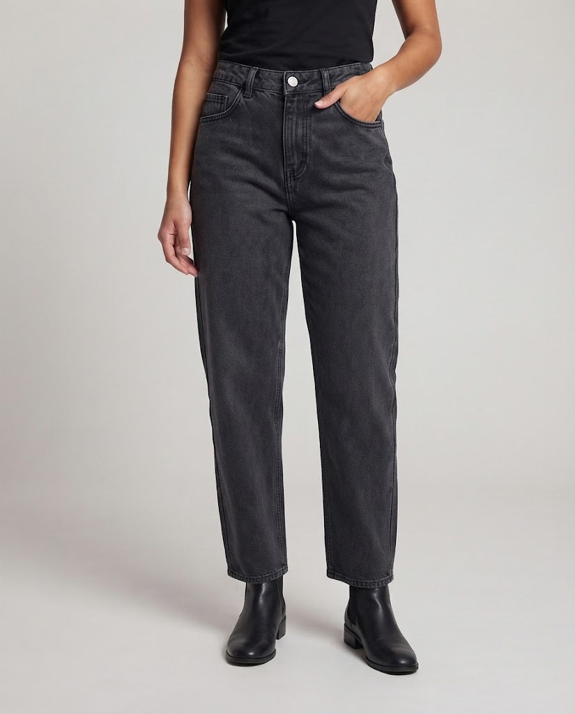 Damen Hochgeschnittene Relaxed-Jeans mit tapered Bein und Five-Pocket-Detail Nord Taschen