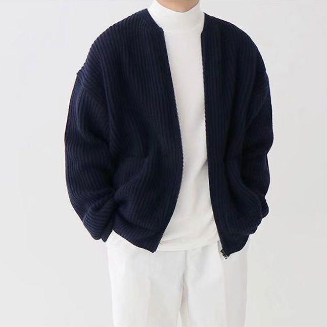 Herren Strickjacke mit modernem Schnitt