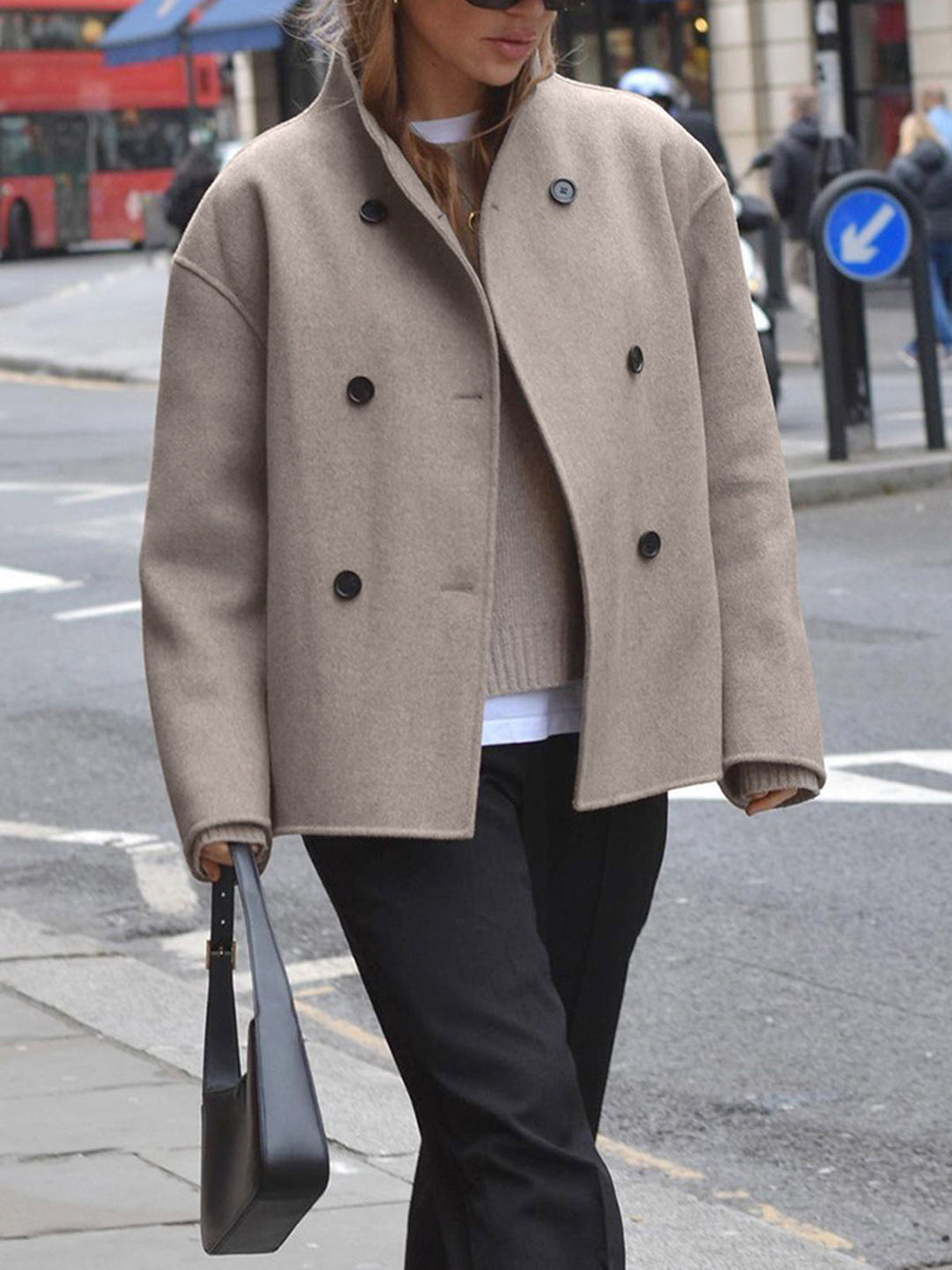 Nord Taschen | Damenjacke – Kurze Wolljacke in Beige mit Stehkragen & Knopfverschluss