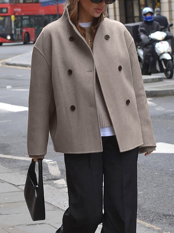 Nord Taschen | Damenjacke – Kurze Wolljacke in Beige mit Stehkragen & Knopfverschluss