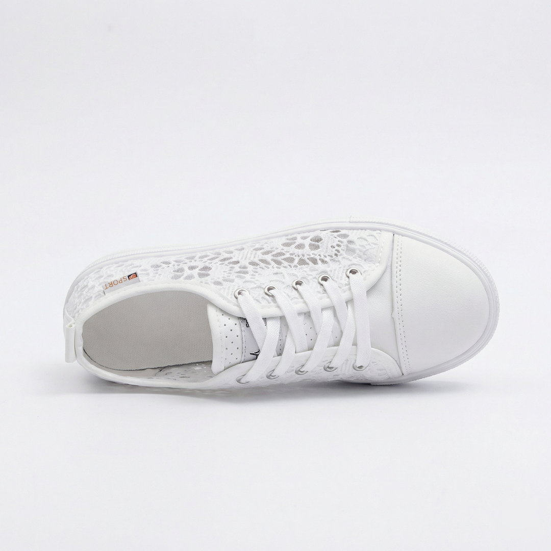 Stylische Niedrig Geschnittene Schnürsneakers mit Seitlichen Details und Sicherer Passform