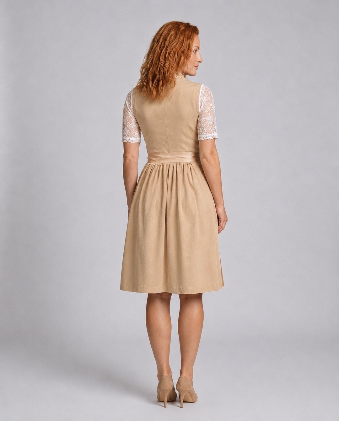 Nord Taschen | Traditionelles Deutsches Dirndlkleid mit Schnürmieder und Spitzenbluse