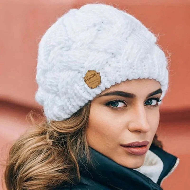 Damen Weiche Strickmütze mit Zopfmuster | Nord Taschen