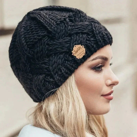 Damen Weiche Strickmütze mit Zopfmuster | Nord Taschen