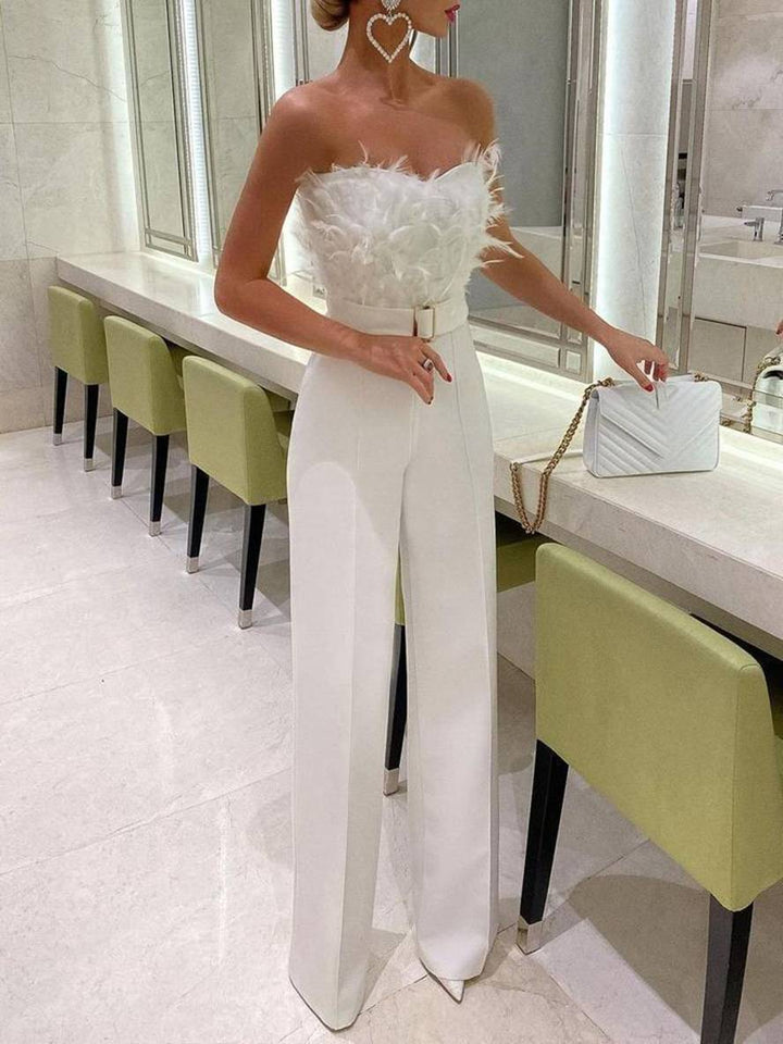Kombination Tube mit Gerader Beinform Bustier mit Federn Elegante Frau Weiß