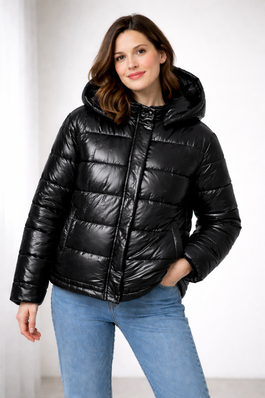 Nord Taschen | Damen Glänzende Pufferjacke mit Kapuze und Wattierung