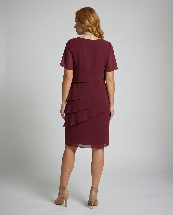 Elegantes Figurformendes Damenkleid