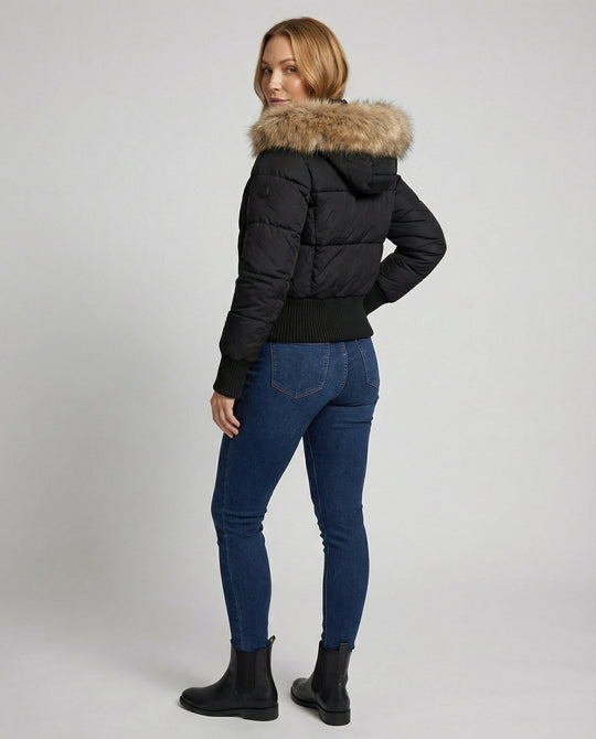 Cropped Gefütterte Winterjacke Avellé