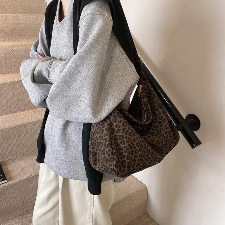 Nord Taschen | Damen Schultertasche mit Leopardenmuster