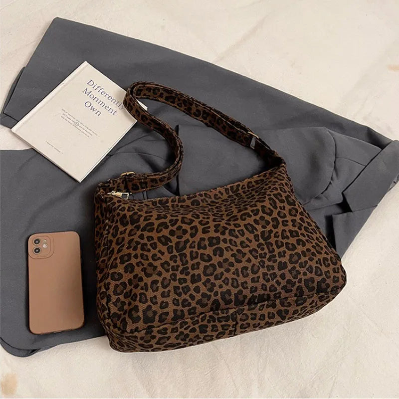 Nord Taschen | Damen Schultertasche mit Leopardenmuster