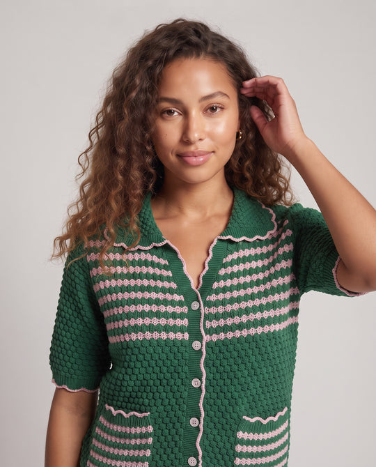 Damen Gehäkelte Kurzarm-Cardigan mit Strukturmaschen und geschwungener Kragen Nord Taschen