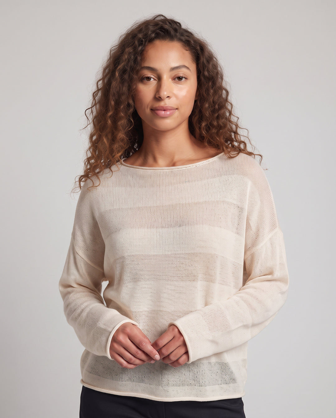 Damen Leichter Oversize-Ajourpullover mit U-Boot-Ausschnitt und transparentem Streifenmuster Nord Taschen