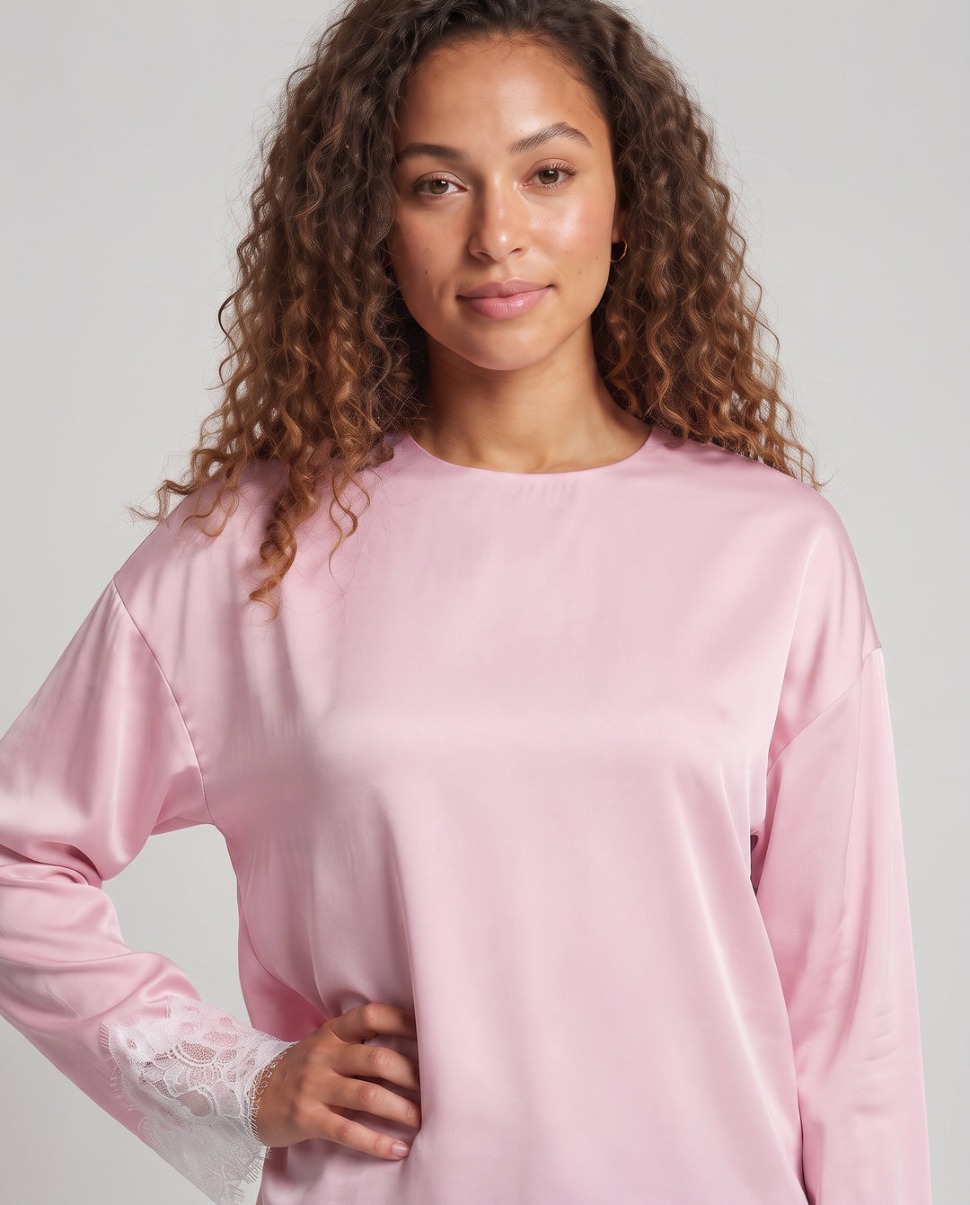 Damen Langarm-Bluse mit Rundhals und feiner Spitzenborte Nord Taschen