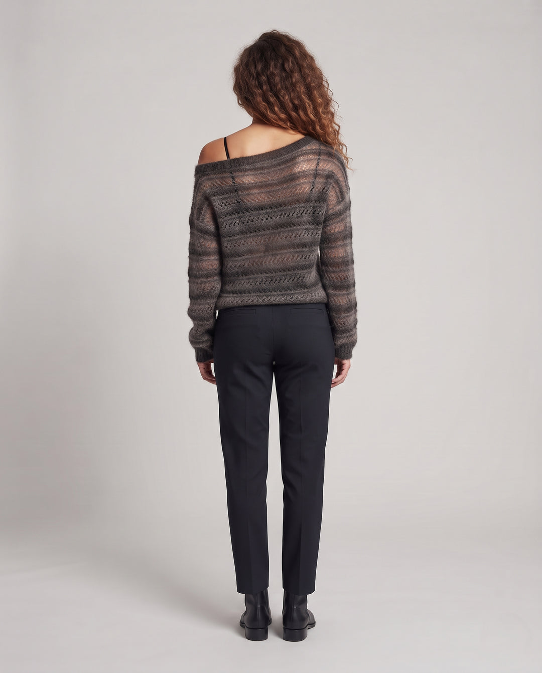 Damen Lässiger Off-Shoulder Flauschpullover mit Ajour-Streifen Nord Taschen