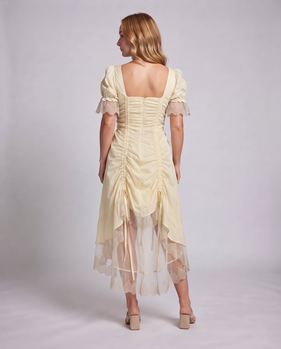 Damenkleid mit Rüschen und Spitzenbesatz Nord Taschen